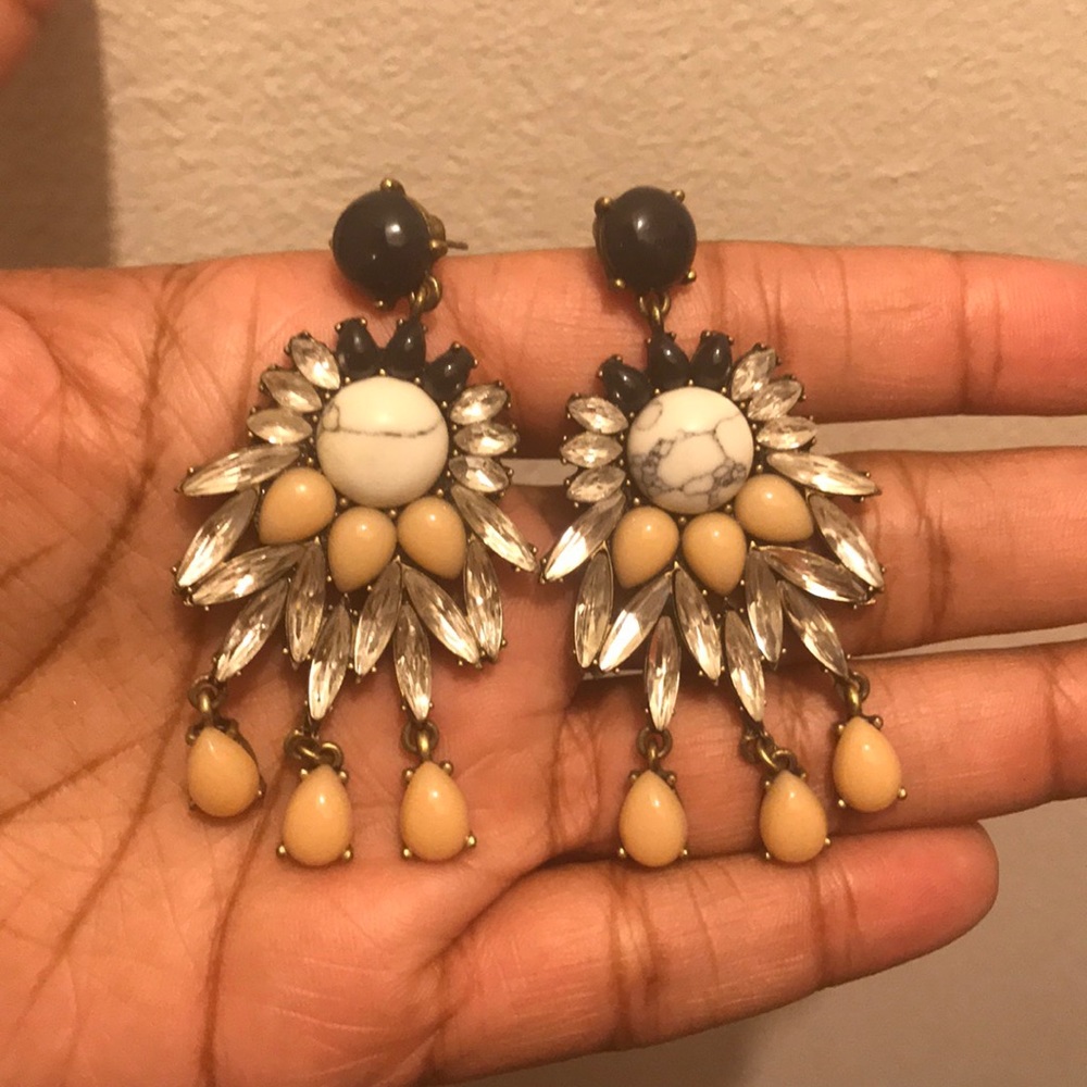 Navy and light pink paired together w/ marble